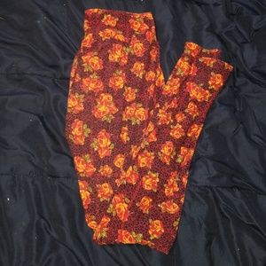 Make an Offer!! Lularoe Hardly Worn Printed leggin
